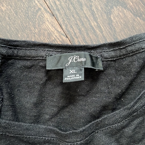 Ladies J Crew ruffle shirt size XL - Picture 3 of 4